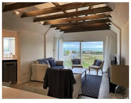 sloping-roof-showing-beams